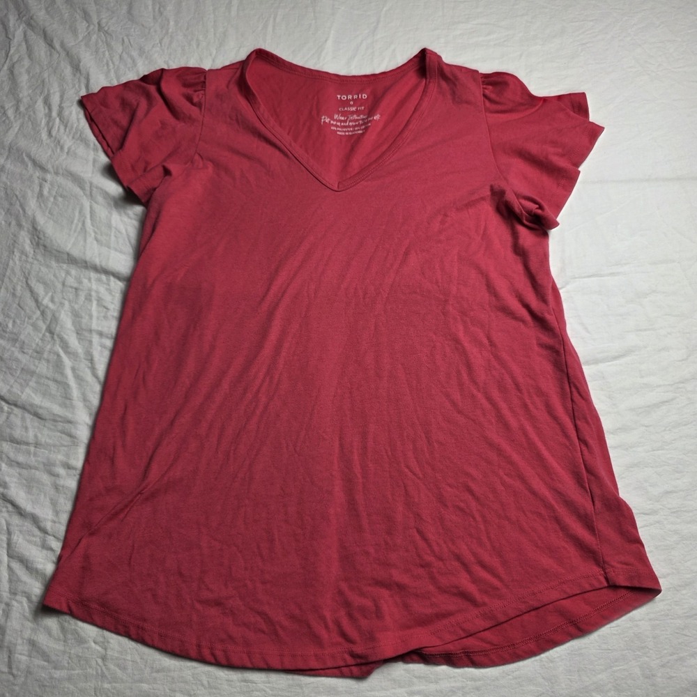 Torrid Women's tshirt Classic Fit Vneck Pink size 0 10-12